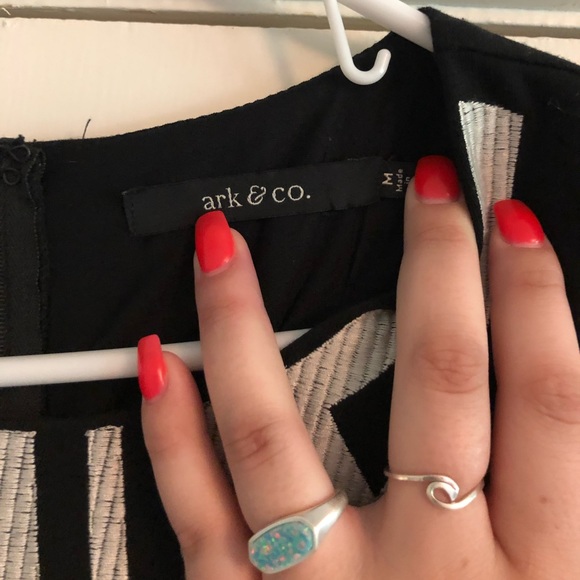 Black and white dress - Picture 2 of 4